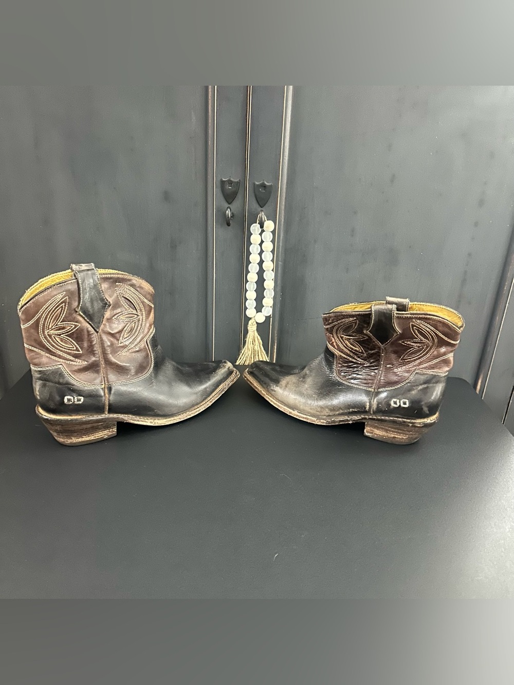 BedStu Brown & Black Leather Western Ankle Boots with Yellow Lining size 7.5 - Picture 5 of 7